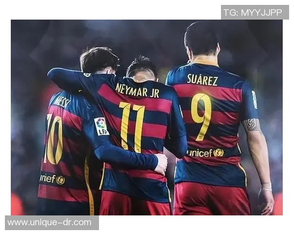 四大足球巨星精彩集锦：梅西C罗内马尔苏亚雷斯的巅峰时刻回顾