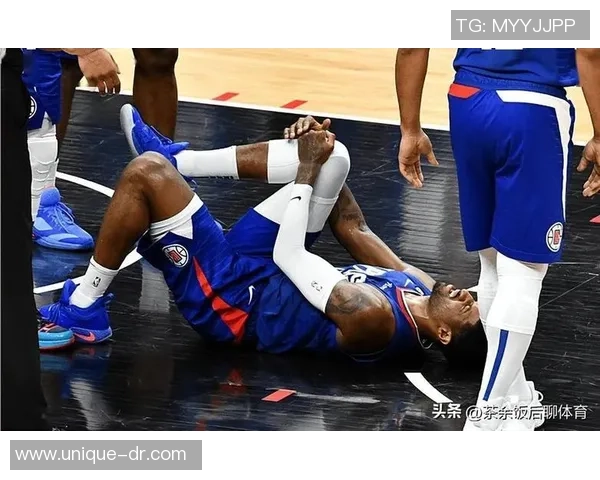 假装受伤制造犯规的足球球星盘点与分析