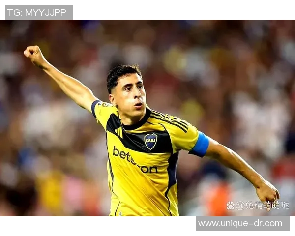 头顶一撮毛的足球球星如何用独特魅力征服全球球迷和赛场 头顶一撮毛的足球球星如何用独特魅力征服全球球迷和赛场